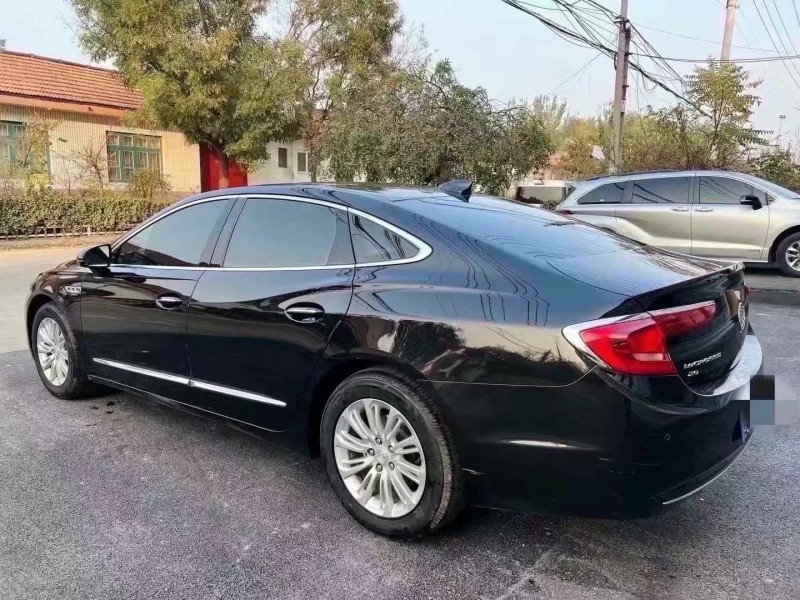 济宁19年别克君越7