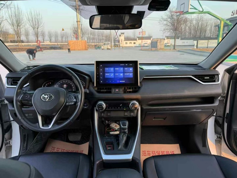 徐州21年丰田RAV4荣放4