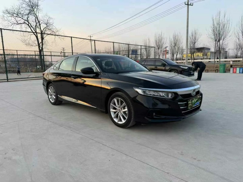 徐州23年本田雅阁2