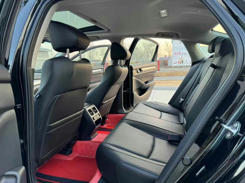 徐州23年本田雅阁6