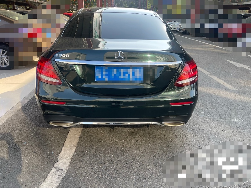 南寧18年奔馳E2