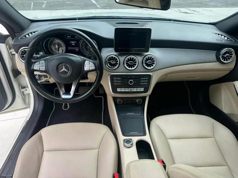 广州15年奔驰CLA5