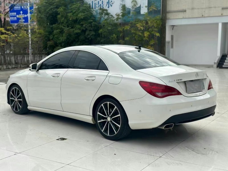 广州15年奔驰CLA8