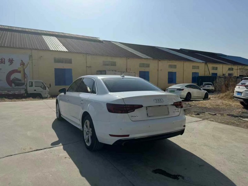 徐州18年奥迪A4L3
