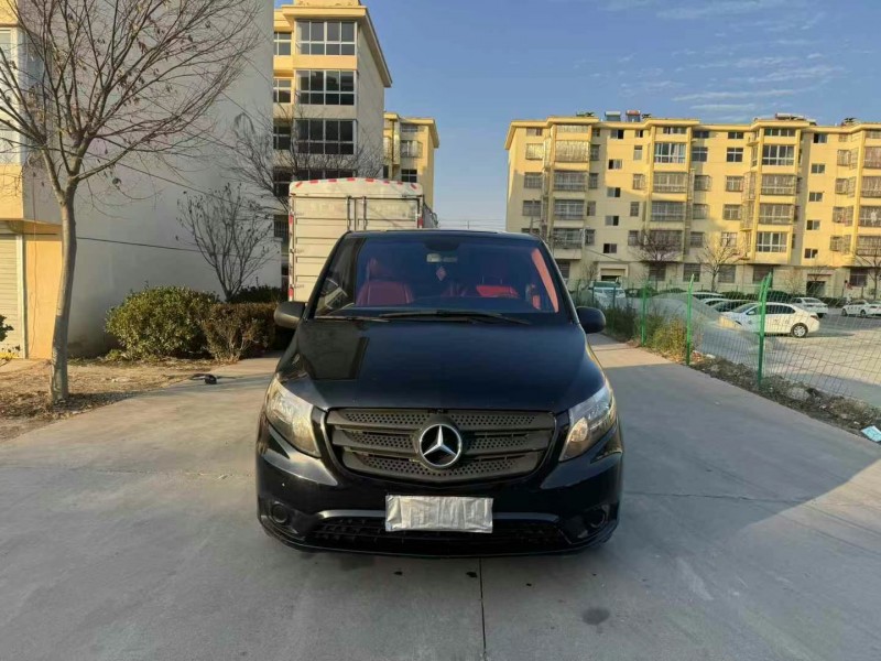 徐州17年奔驰威霆1