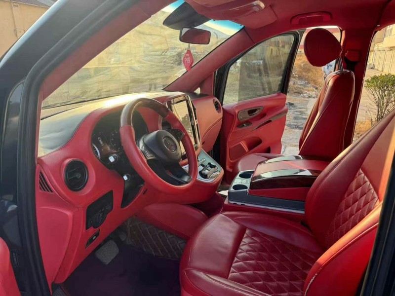 徐州17年奔驰威霆5