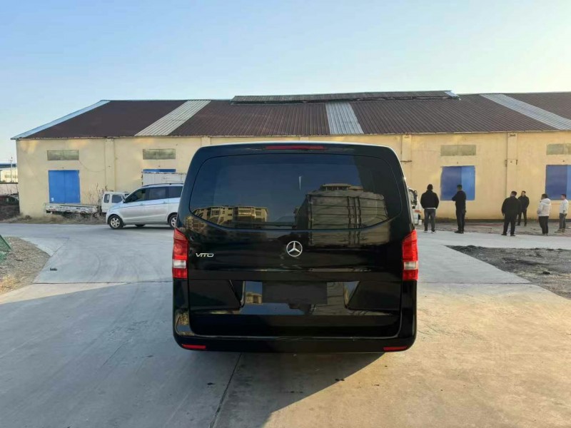 徐州17年奔驰威霆9