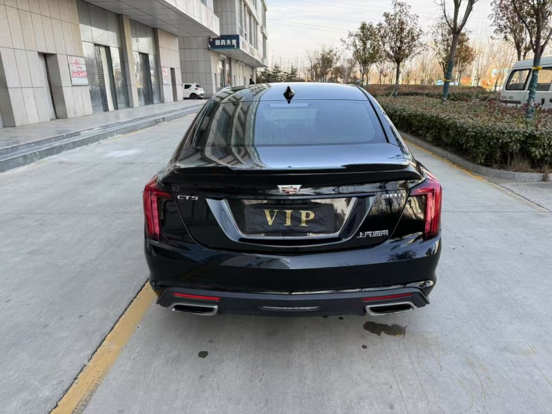 济宁22年凯迪拉克CT56
