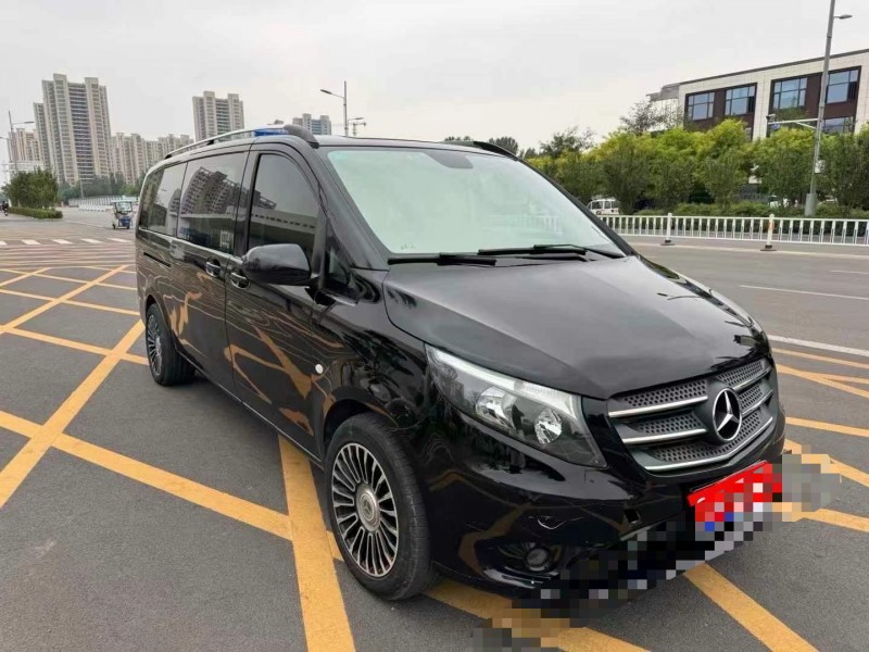 济宁19年奔驰威霆2