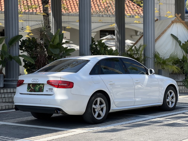 东莞14年奥迪A4L8