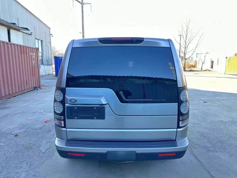 济宁15年路虎发现9