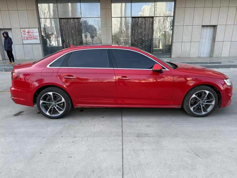 济宁19年奥迪A4L8