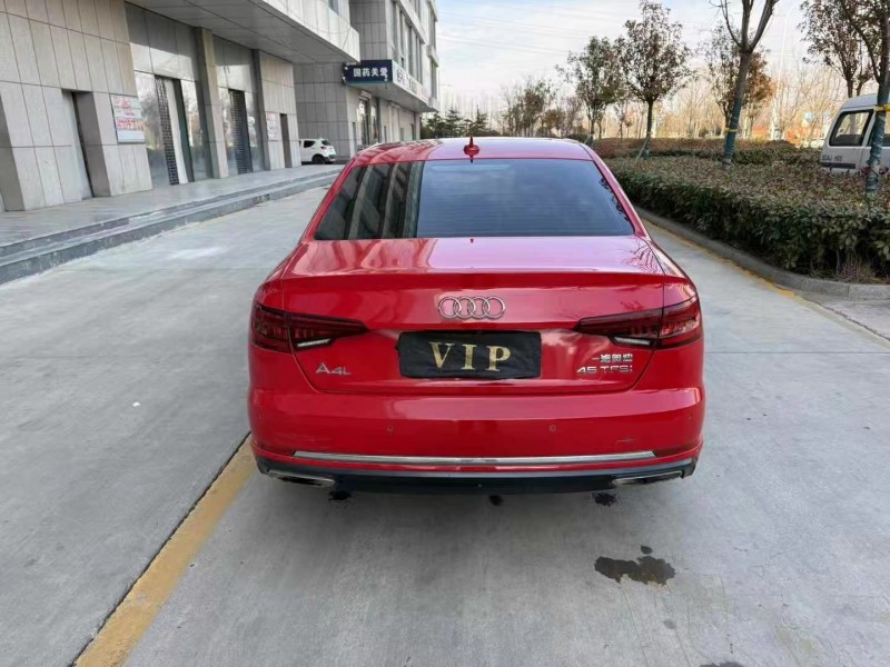 济宁19年奥迪A4L9