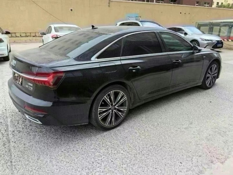 青岛21年奥迪A6L7