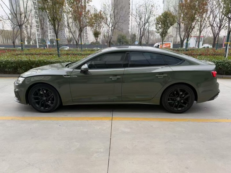 济宁21年奥迪A57