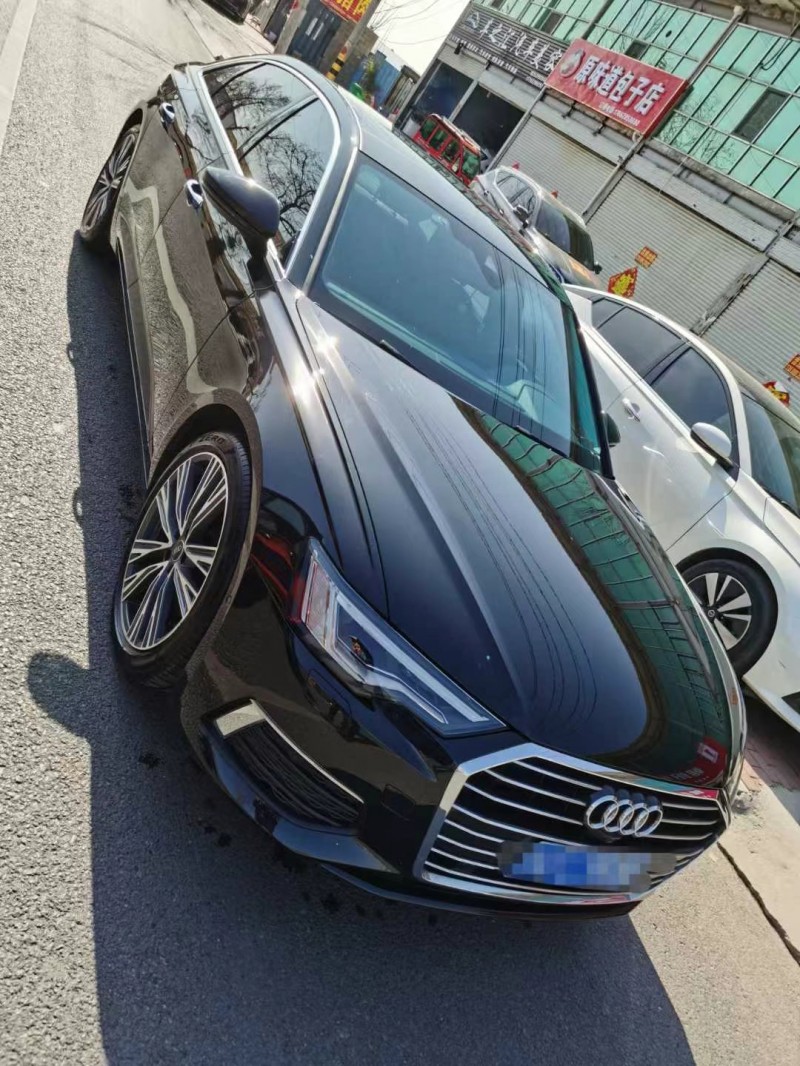 济宁22年奥迪A6L3