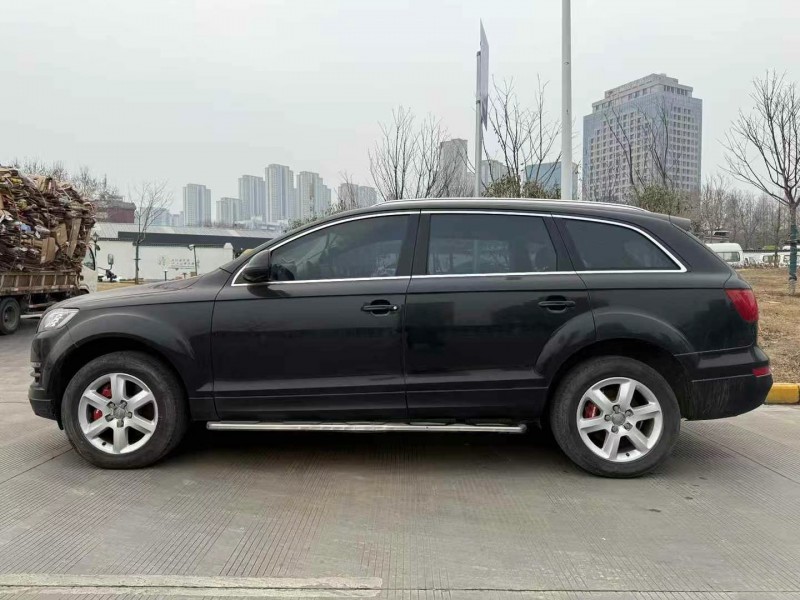 武汉12年奥迪Q78