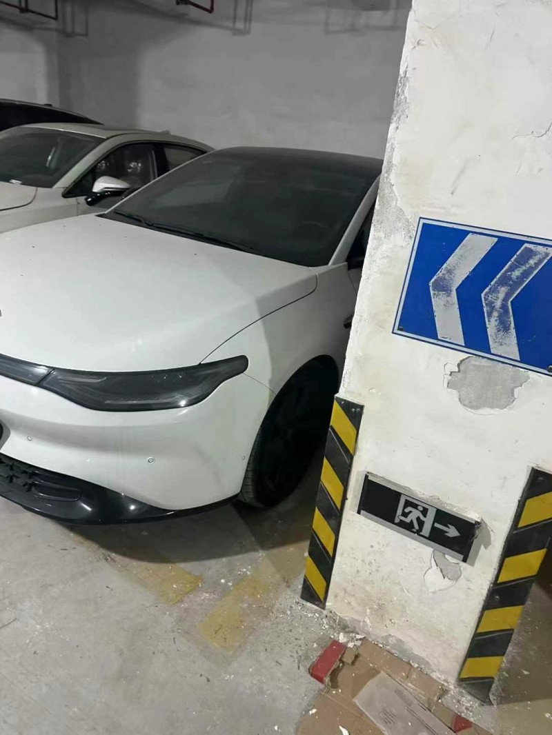 鄭州23年零跑汽車C013