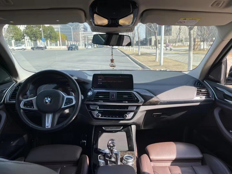 武汉20年宝马X35