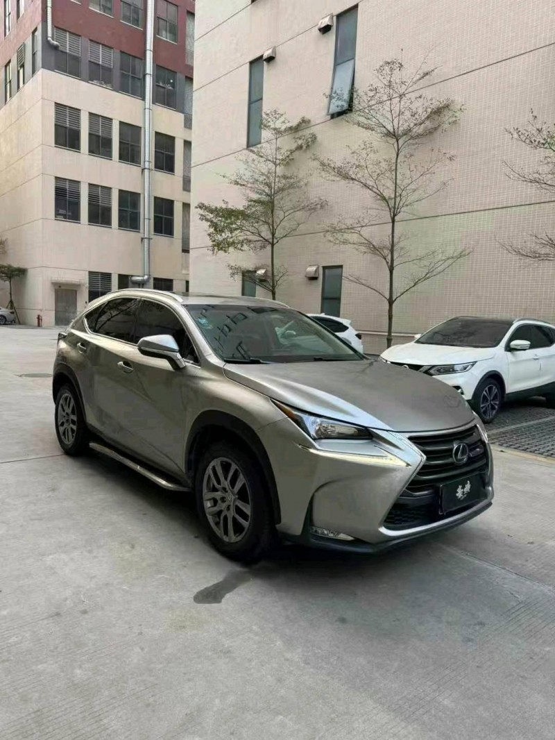 中山17年雷克薩斯NX2