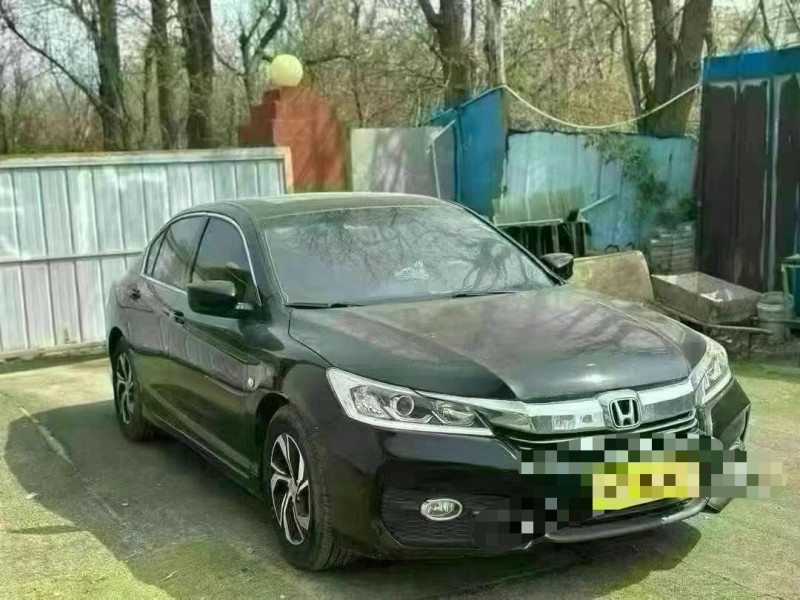 青岛18年本田雅阁3