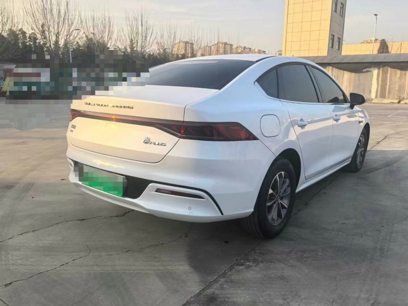 淄博24年比亚迪秦8