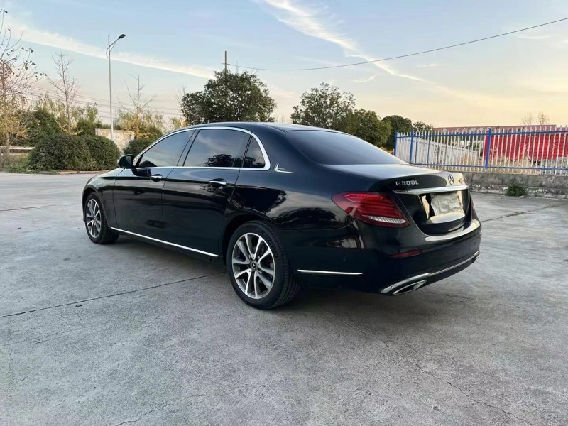 徐州19年奔驰E8