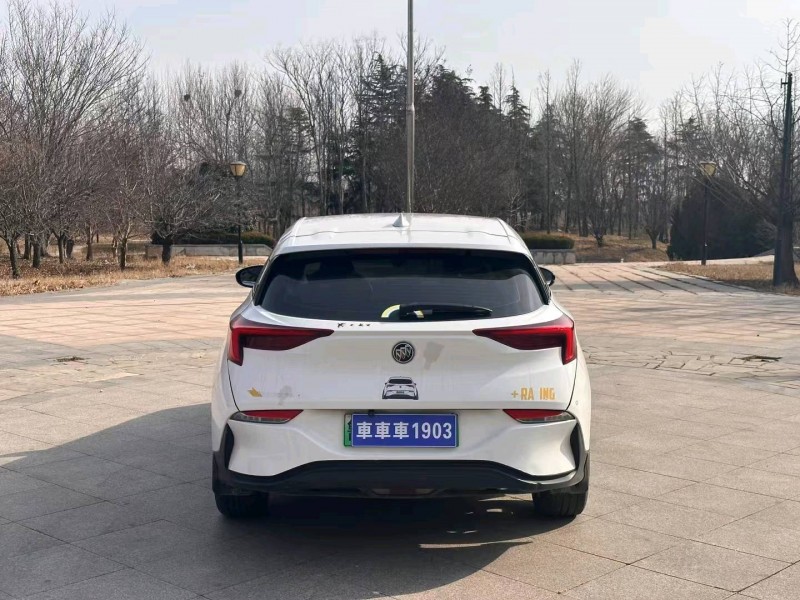 青岛19年别克微蓝5