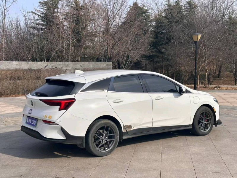 青岛19年别克微蓝6