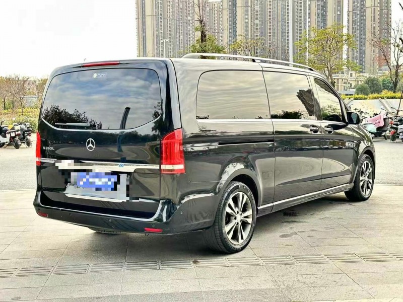 深圳17年奔驰V7
