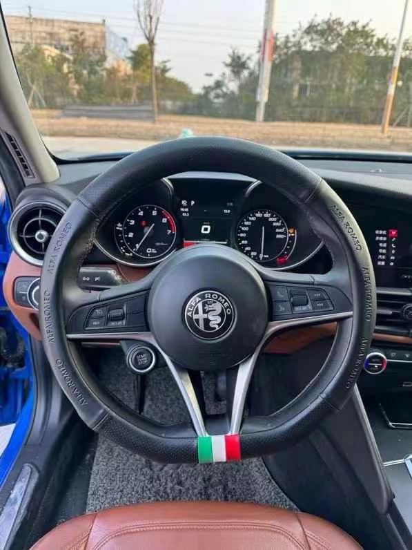 广州19年阿尔法·罗密欧Giulietta4
