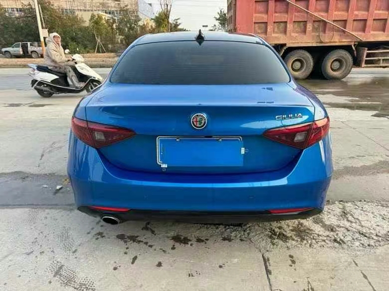 广州19年阿尔法·罗密欧Giulietta9