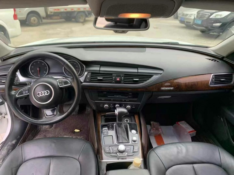 深圳13年奥迪A7L4