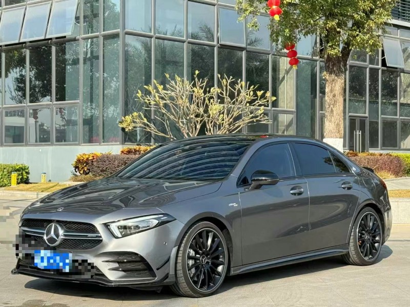 广州23年奔驰AMG3