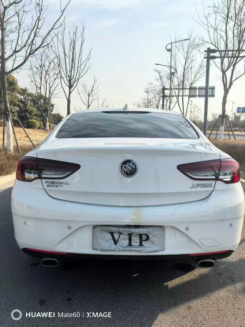 泰州22年别克君威9