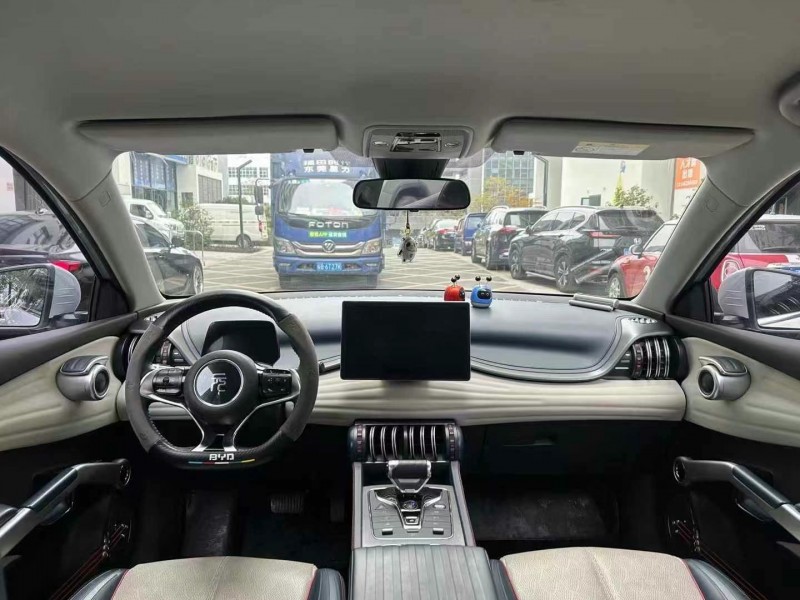 深圳22年比亚迪元3