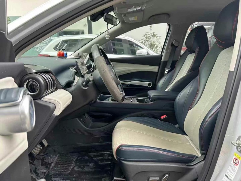 深圳22年比亚迪元4