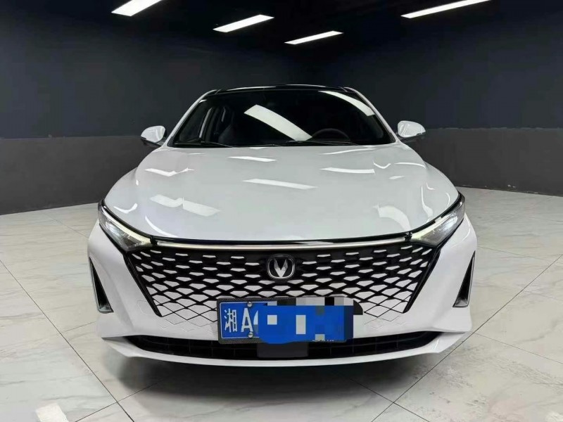 成都23年長安汽車銳程1