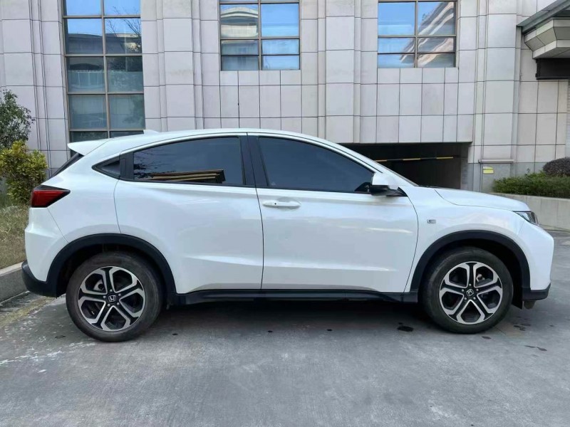 济宁22年本田XRV8