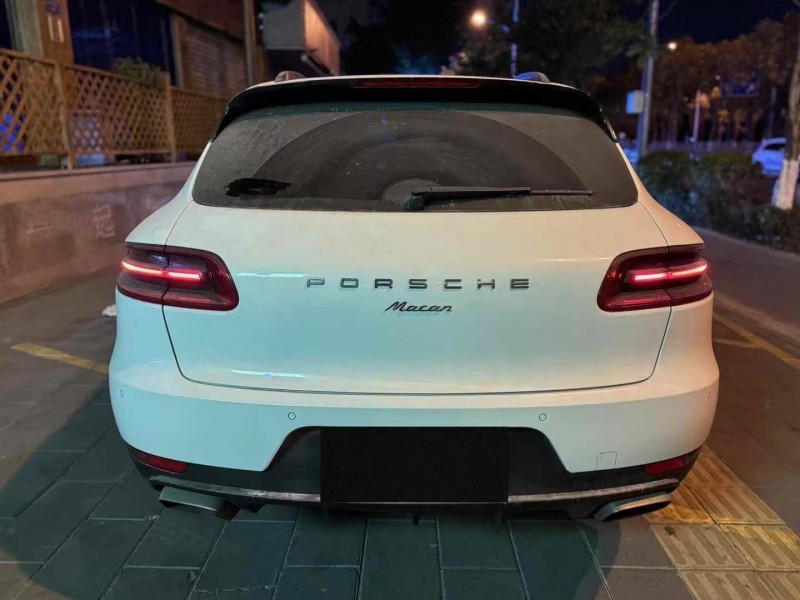 福州17年保時捷Macan9