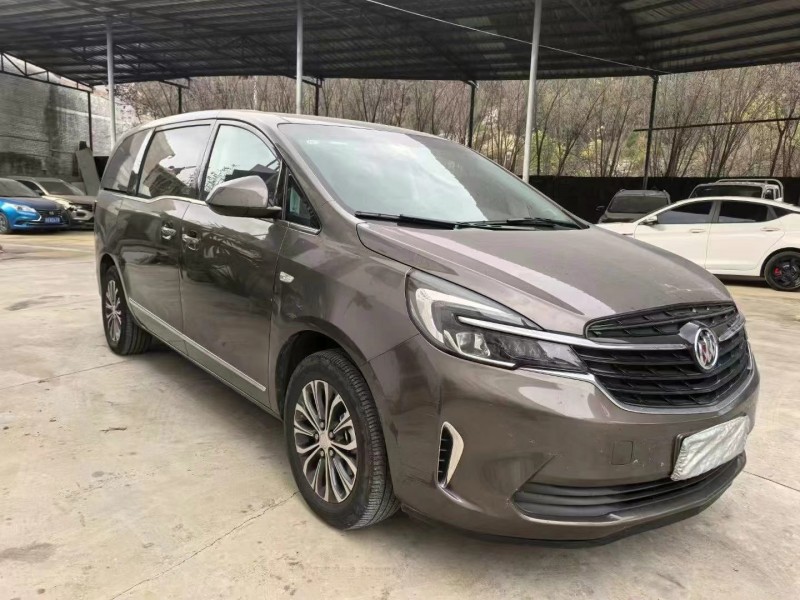 济宁22年别克GL82