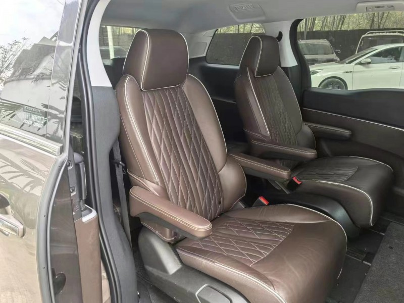 济宁22年别克GL84