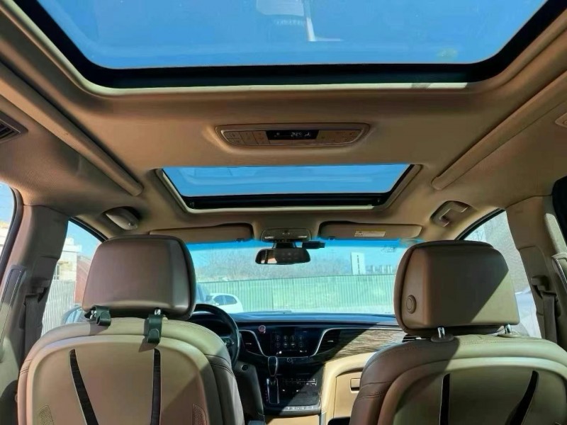 济宁17年别克GL85