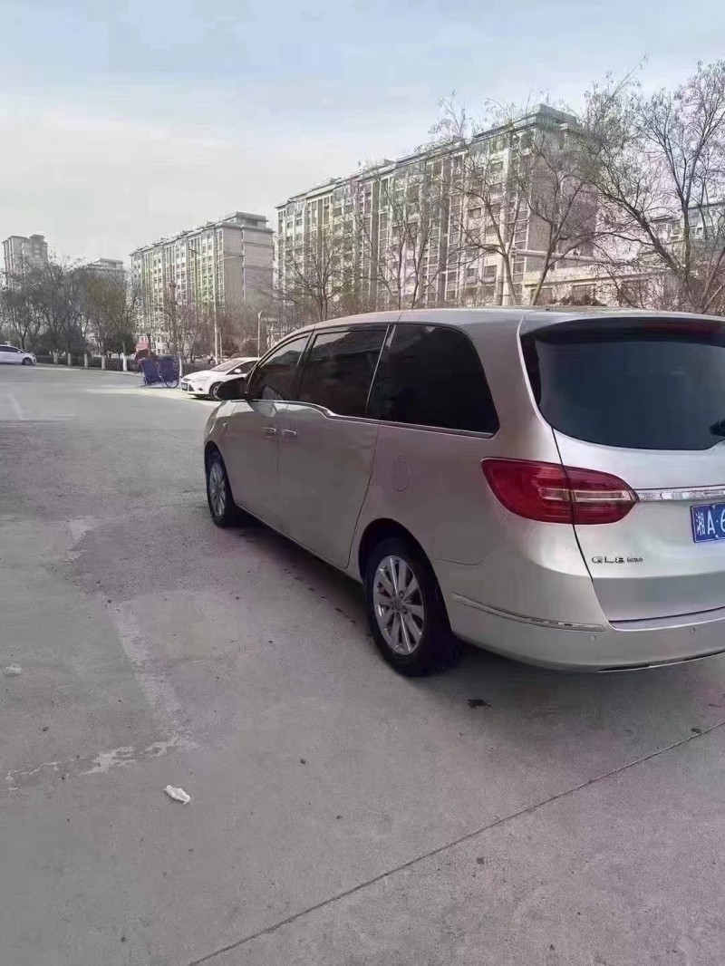 济宁17年别克GL88