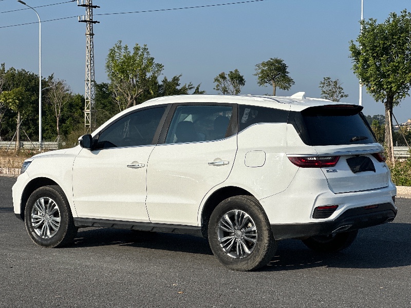 汕頭21年吉利遠景7