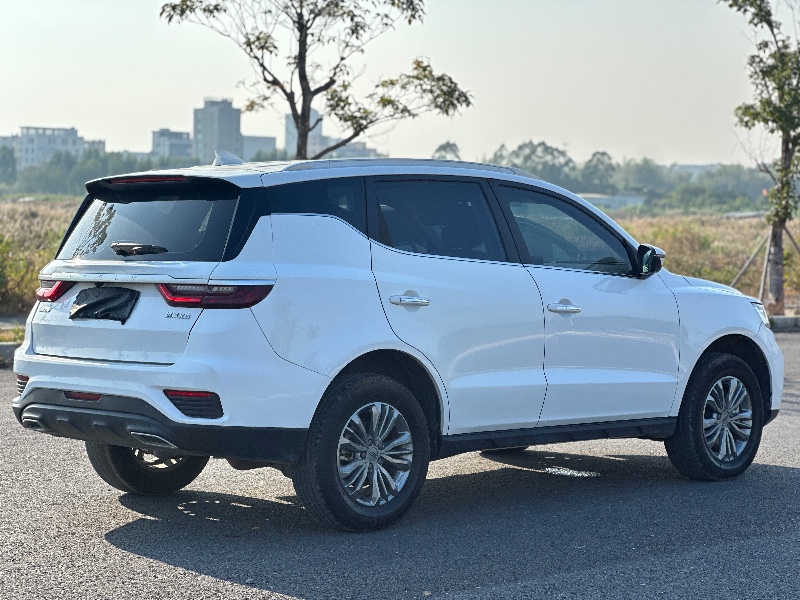 汕頭21年吉利遠景9