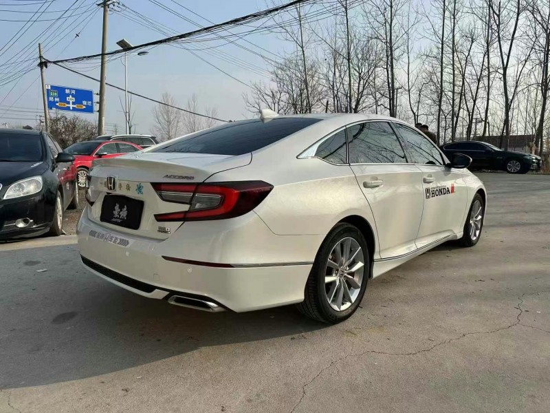 徐州23年本田雅阁8