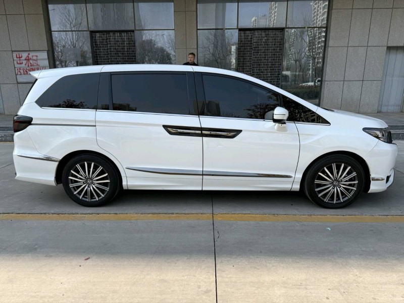 济宁23年本田艾力绅6