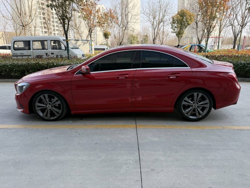 青岛17年奔驰GLA4