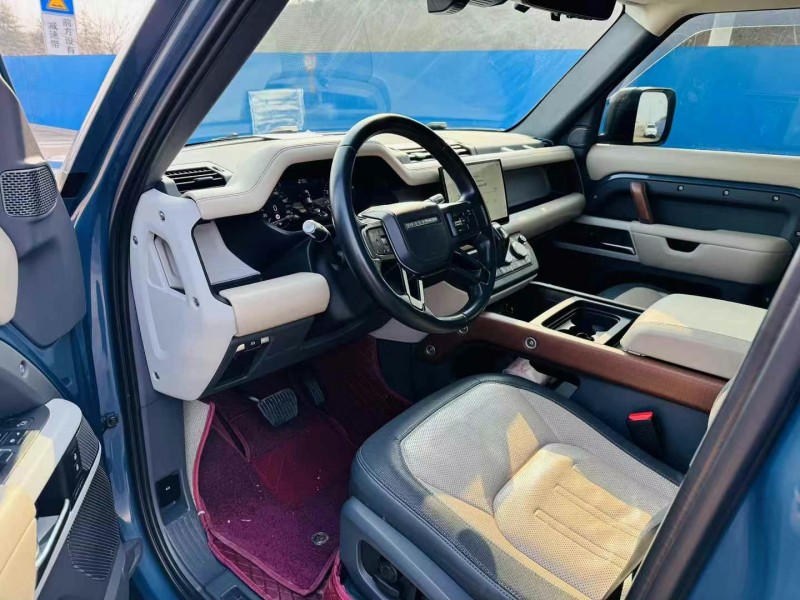 青岛21年路虎卫士5